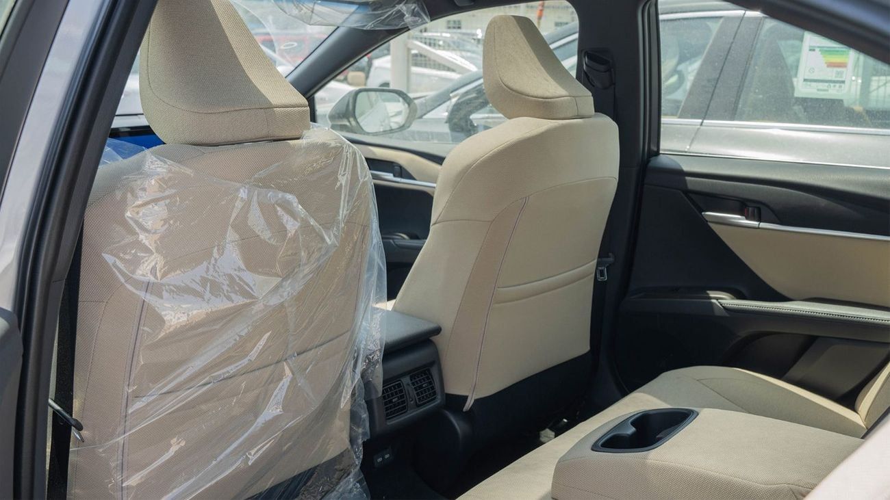 تويوتا كامري 2026 Toyota Camry LE 2.5L AT Hybrid (Silver)