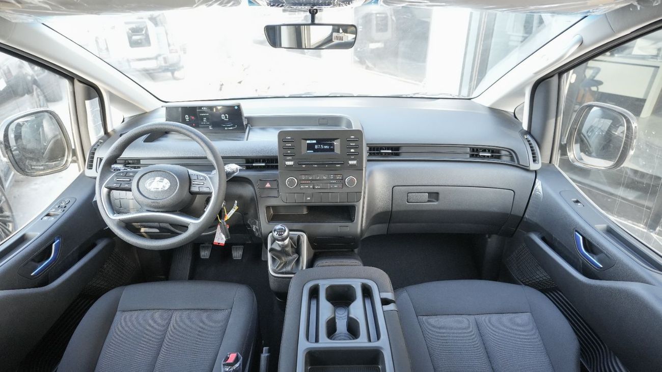 هيونداي ستاريا 2.2 Diesel 11 Seater M/T 2025 MY