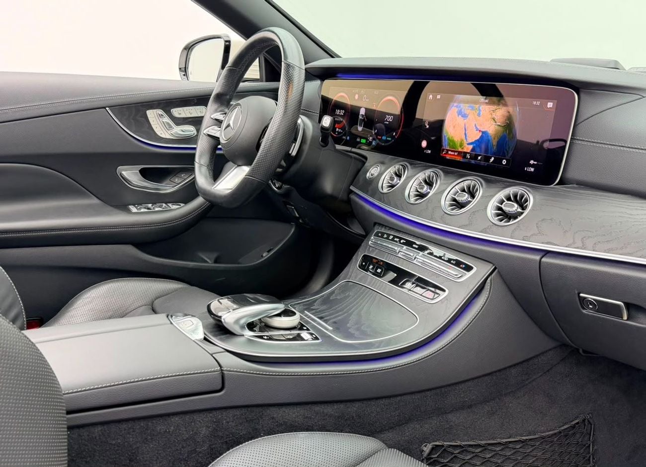 مرسيدس بنز E 450 STD 2021 Mercedes-Benz E450 Cabriolet, 1 Year Unlimited Km Warranty, Excellent Condition