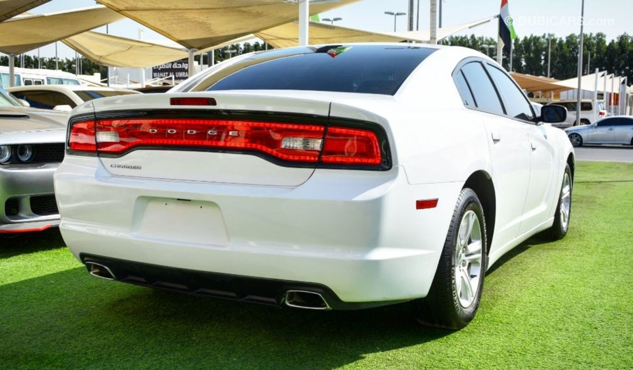 دودج تشارجر Dodge Charger SXT V6 2013/Original Airbags/Very Good Condition