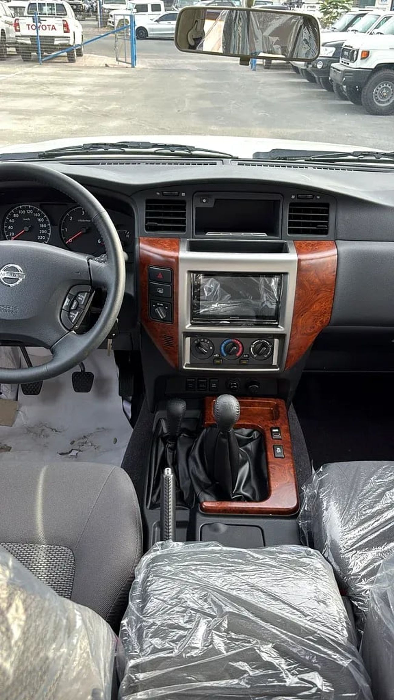 Nissan Patrol Safari Nissan Patrol Safari (Al Ostoura Edition) 4.8L Gasoline Engine 7 Seater