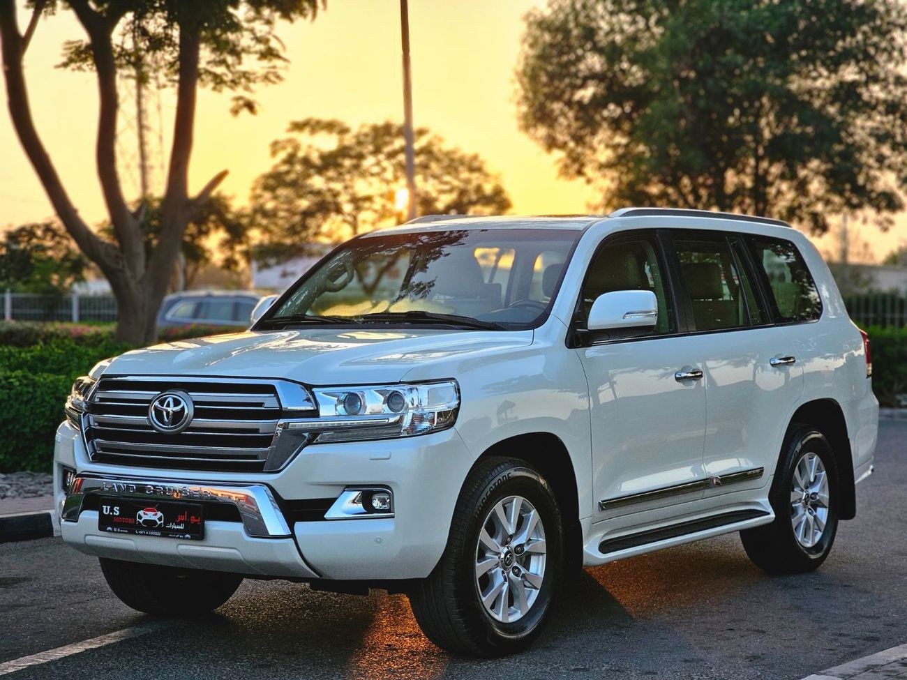 Toyota Land Cruiser GXR 5.7L 4WD