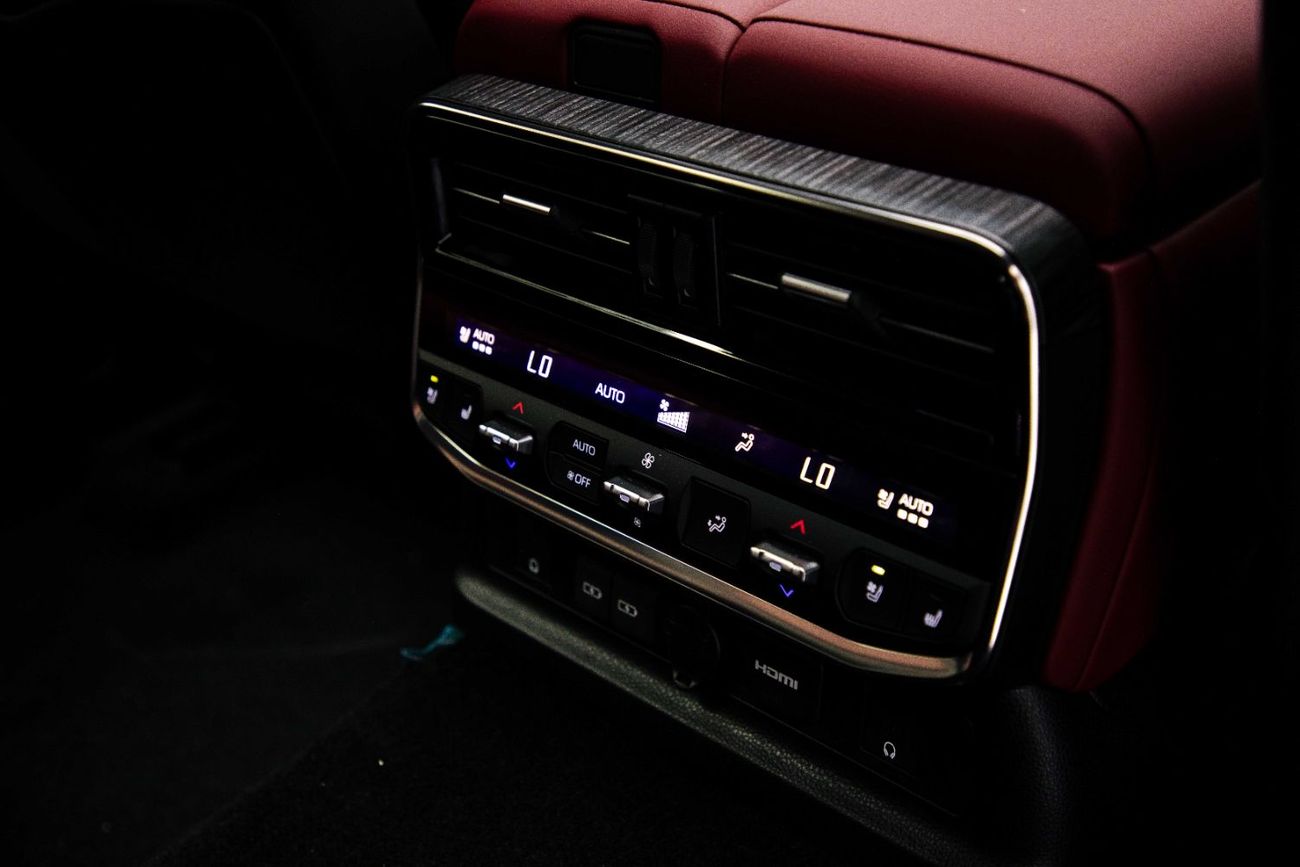 تويوتا لاند كروزر GRS 3.5L - Black Inside Maroon | Export Only