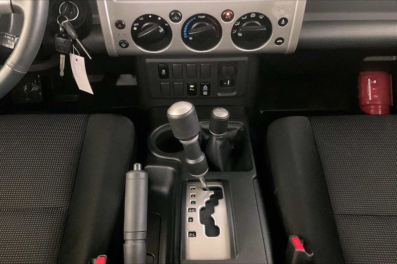 Toyota FJ Cruiser GXR | Guaranteed Warranty | 0 Down Payment