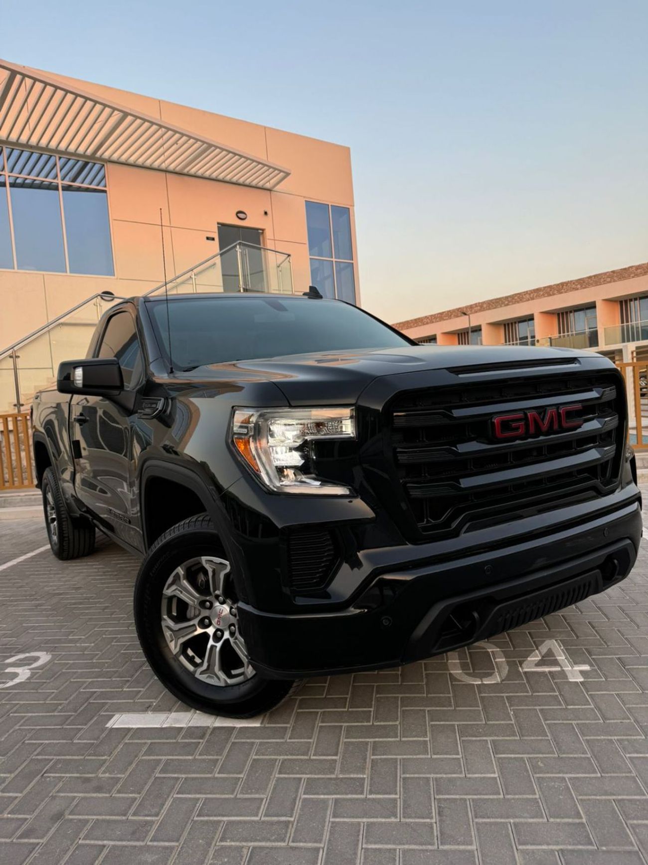 GMC Sierra 5.3L V8 SLT Crew Cab (AWD)