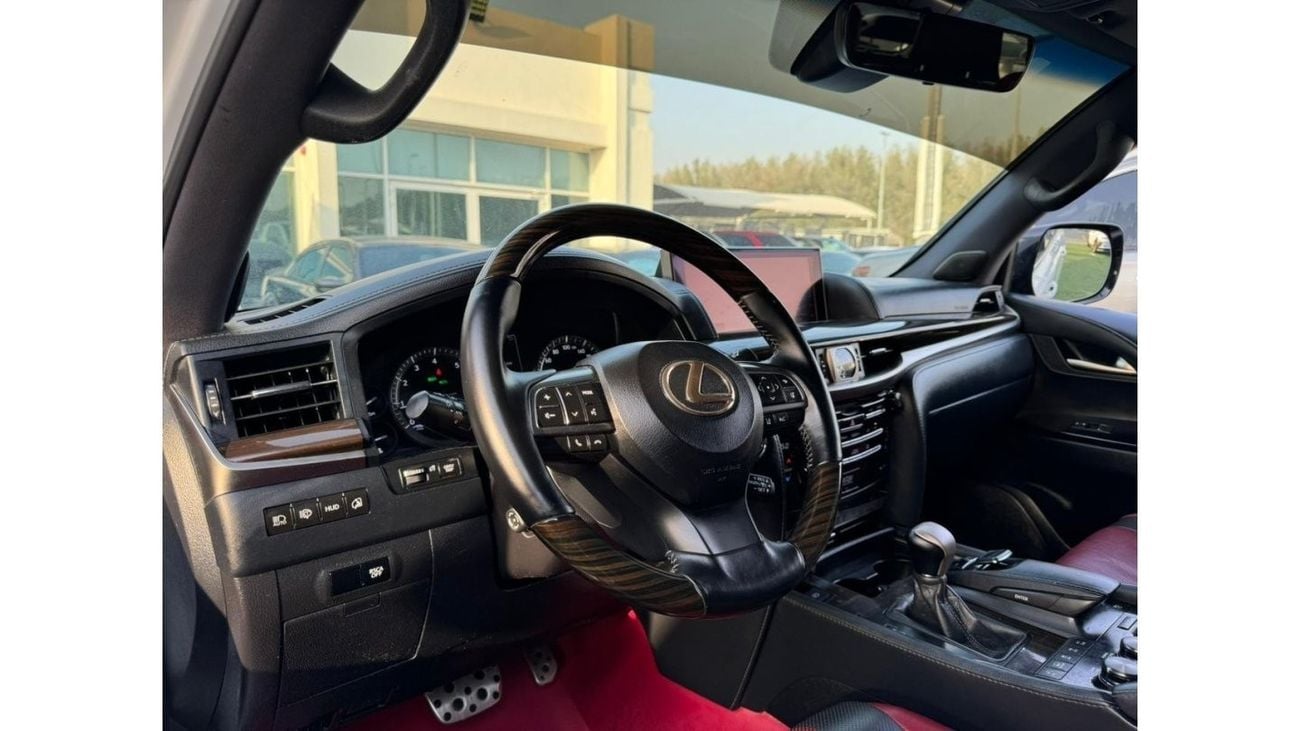 Lexus LX 570 Signature Black Edition LX570 SIGNAITUR 2018 (صبغ وكاله بدون حوادث) ,Free accident ،٪؜ Original pain