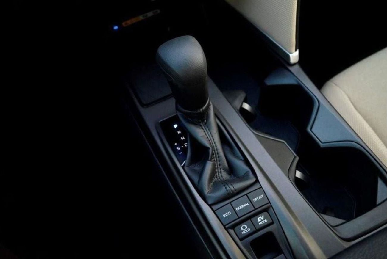 Toyota Camry 2.5L Hybrid Automatic