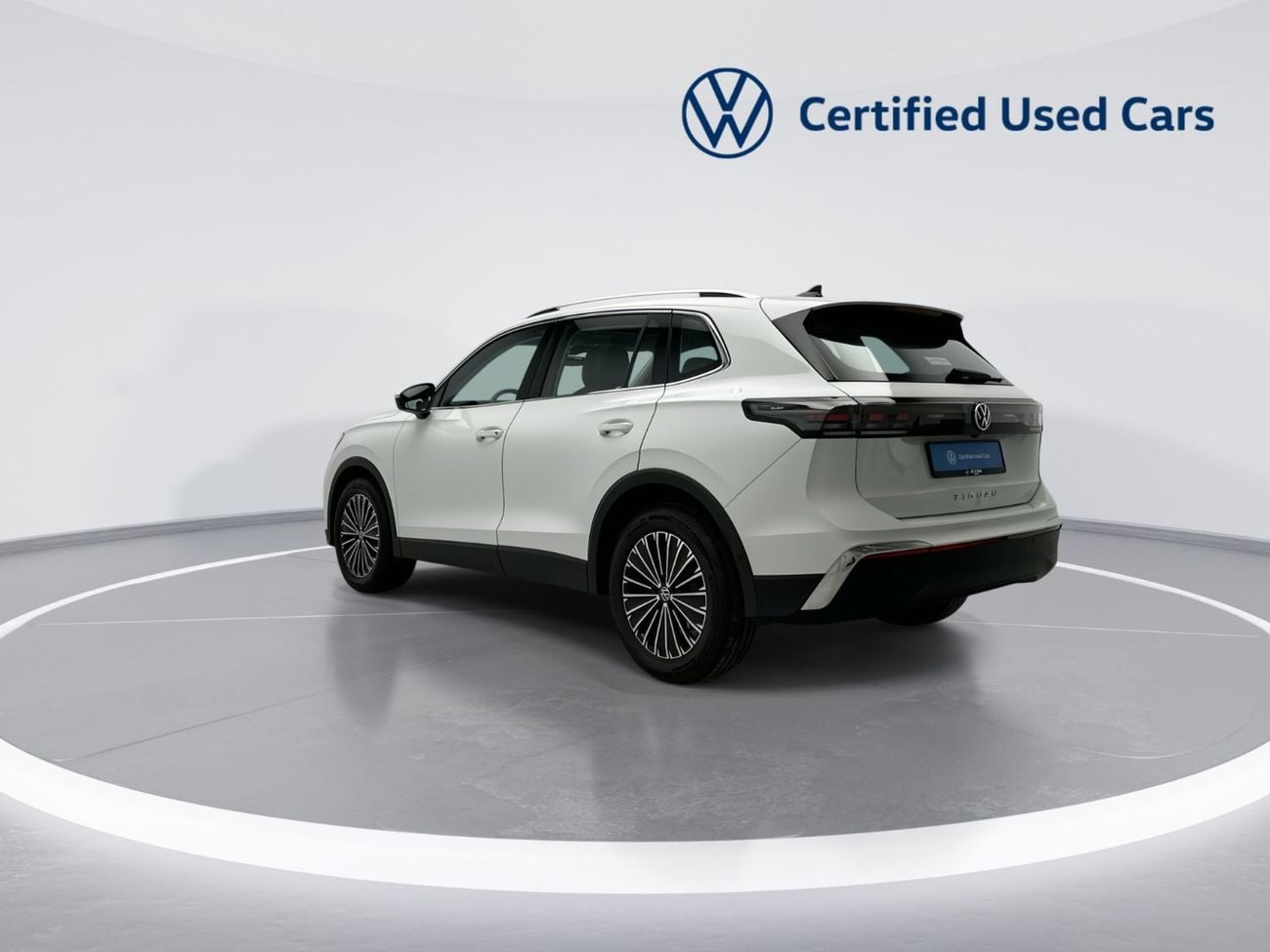 فولكس واجن تيجوان 1.4L | Panoramic Sunroof with Leather Seats  | VW Certified | GCC Specs