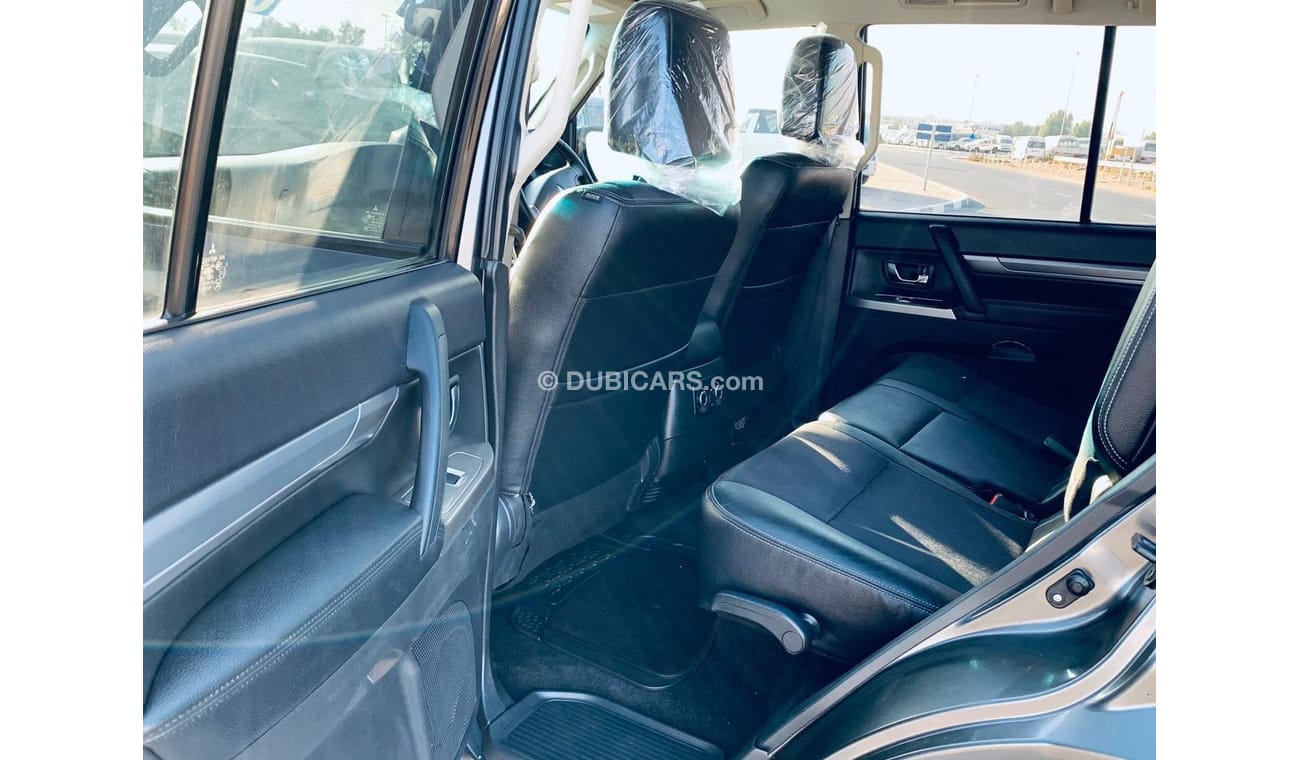 ميتسوبيشي باجيرو بينين Right hand drive clean car