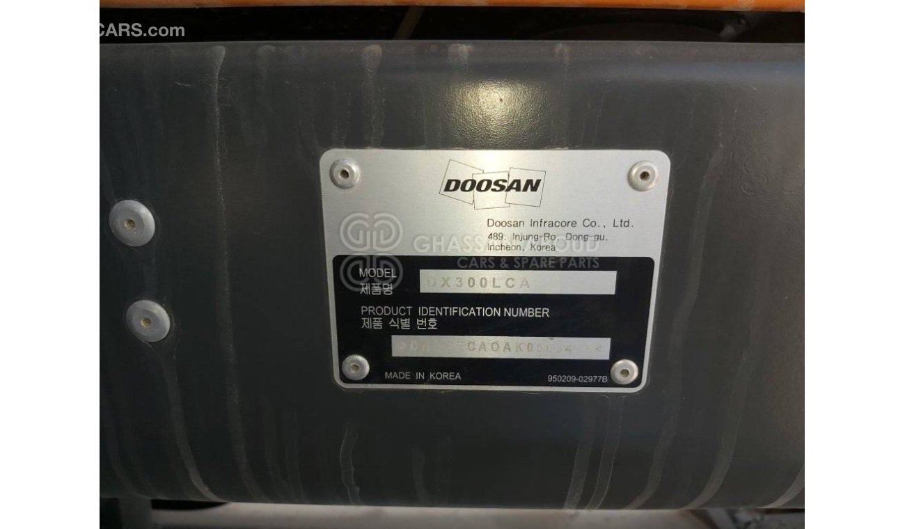 دوسان DX300 LCA DOOSAN DX300 LCA – CRAWLER EXCAVATOR OPERATING WEIGHT 29.6 TON WITH 1.47 CBM BUCKET (HEAVY DUTY) SHO