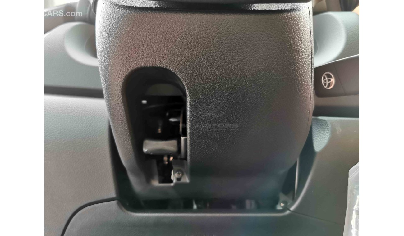 تويوتا فورتونر 2.7L 4CY Petrol, 17" Tyre, Fabric Seats, LED Headlights, Bluetooth, Front & Rear A/C (CODE # TFMO01)
