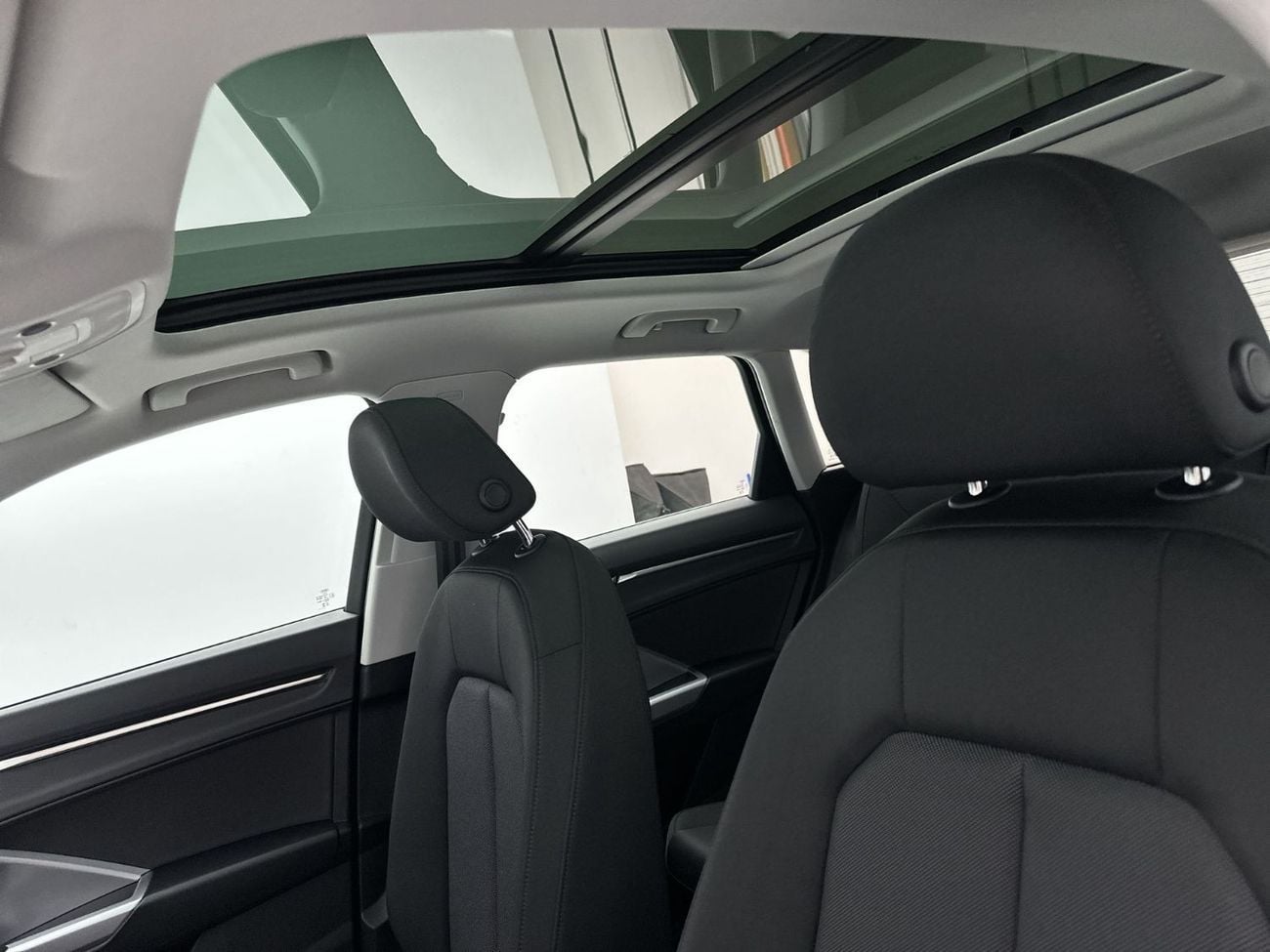 أودي Q3 35 TFSI Advanced 2.0L 150hp (Ref# 27216)
