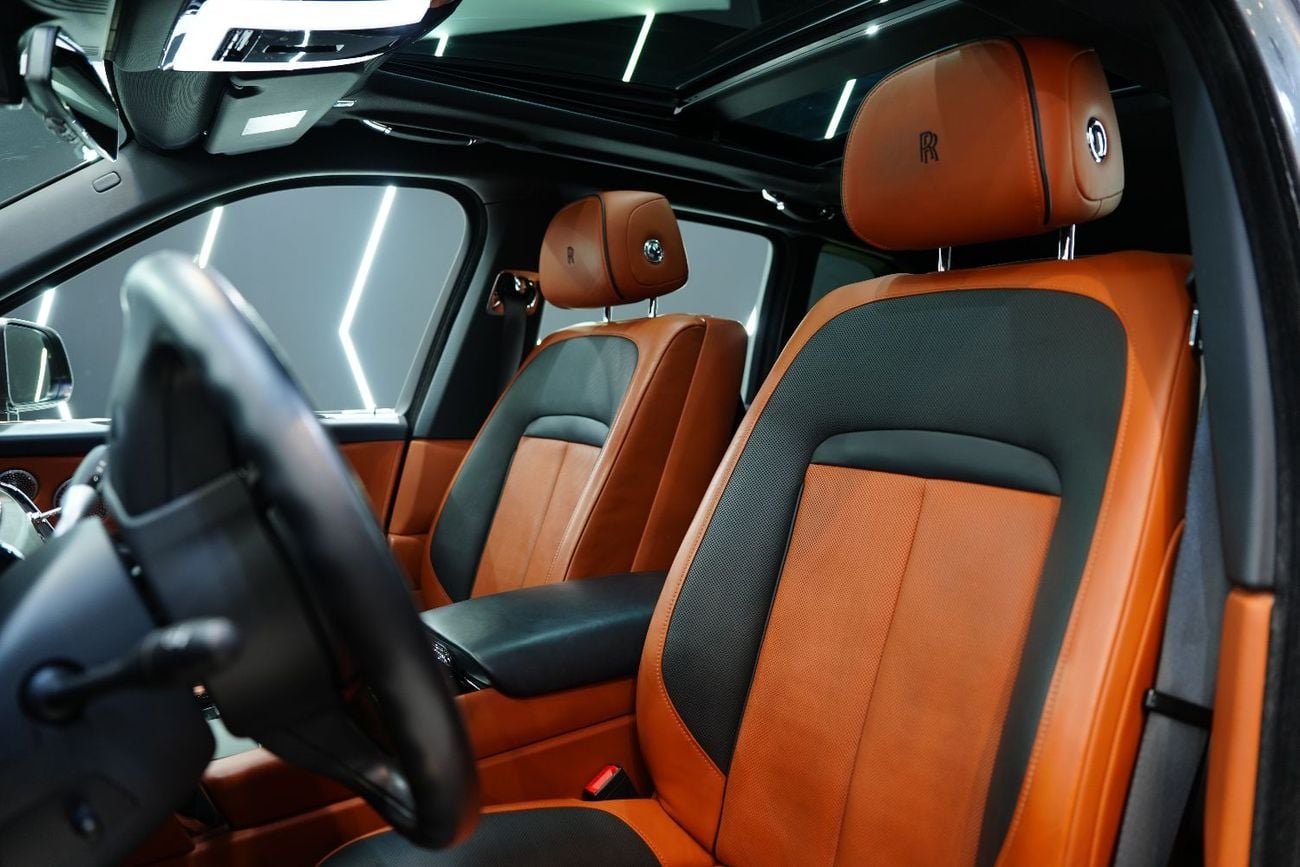 رولز رويس كولينان Rear Entertainment, Bespoke Audio, Panoramic Roof, GCC Spec!!