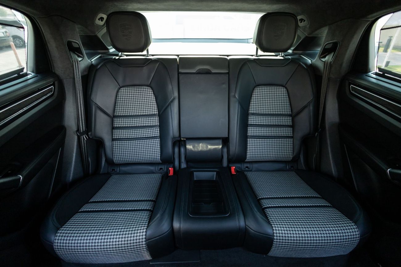 Porsche Cayenne GTS 4.0L (460 HP)