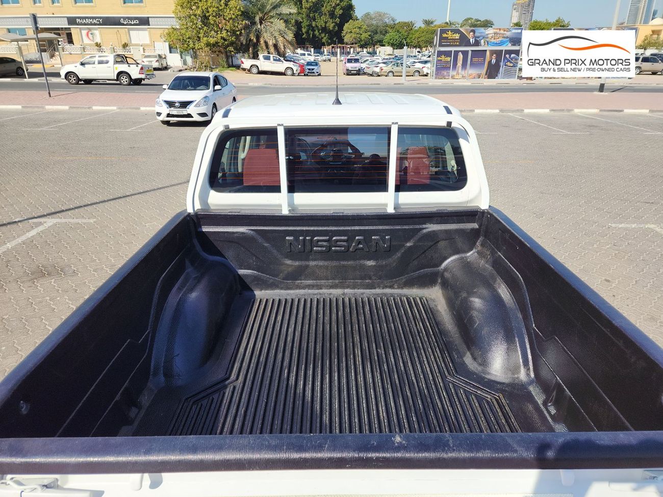 Nissan Navara Std 2.5L RWD A/T DOUBLE CABIN