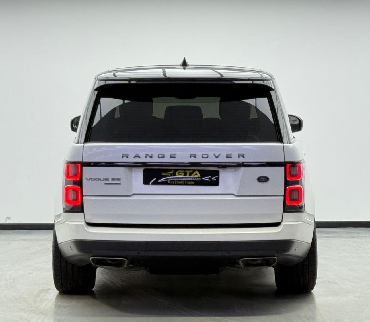 Land Rover Range Rover Vogue SE 5.0L 2018 Range Rover Vogue SE, Service History, GCC