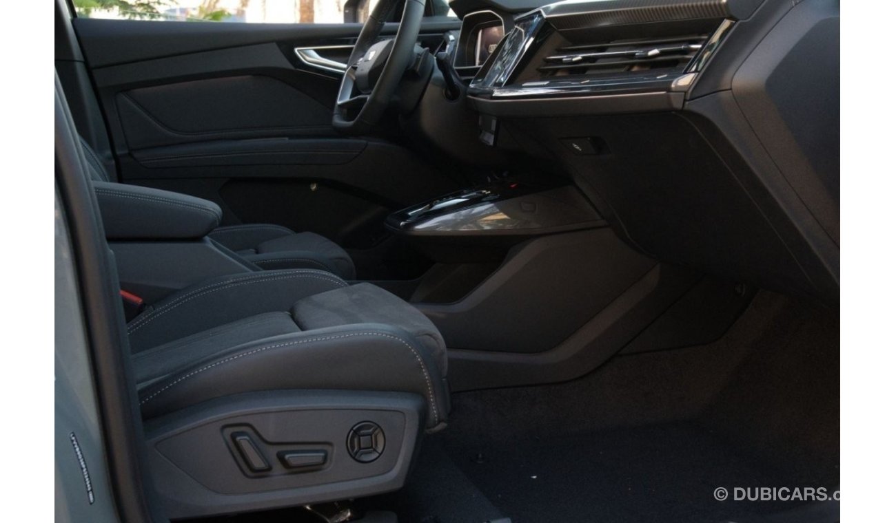 Audi e-tron AUDI E-TRON Q4 (BLACK) 360C E/V / 2023 MODEL
