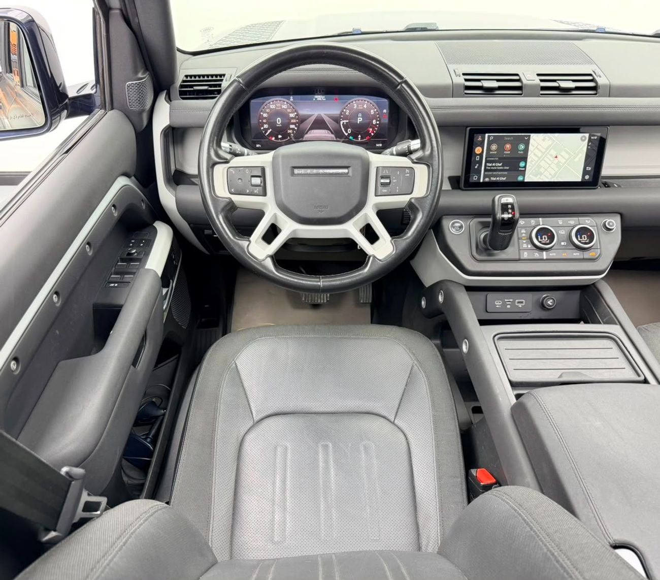 لاند روفر ديفندر 110 HSE P400