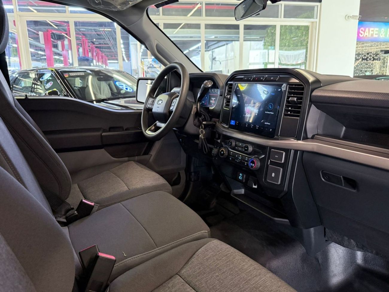 فورد F 150 XLT 5.0L Single Cab Utility (3 Seater) 2024 F150 FX4 One Cabin - 5 years warranty -5 years service c