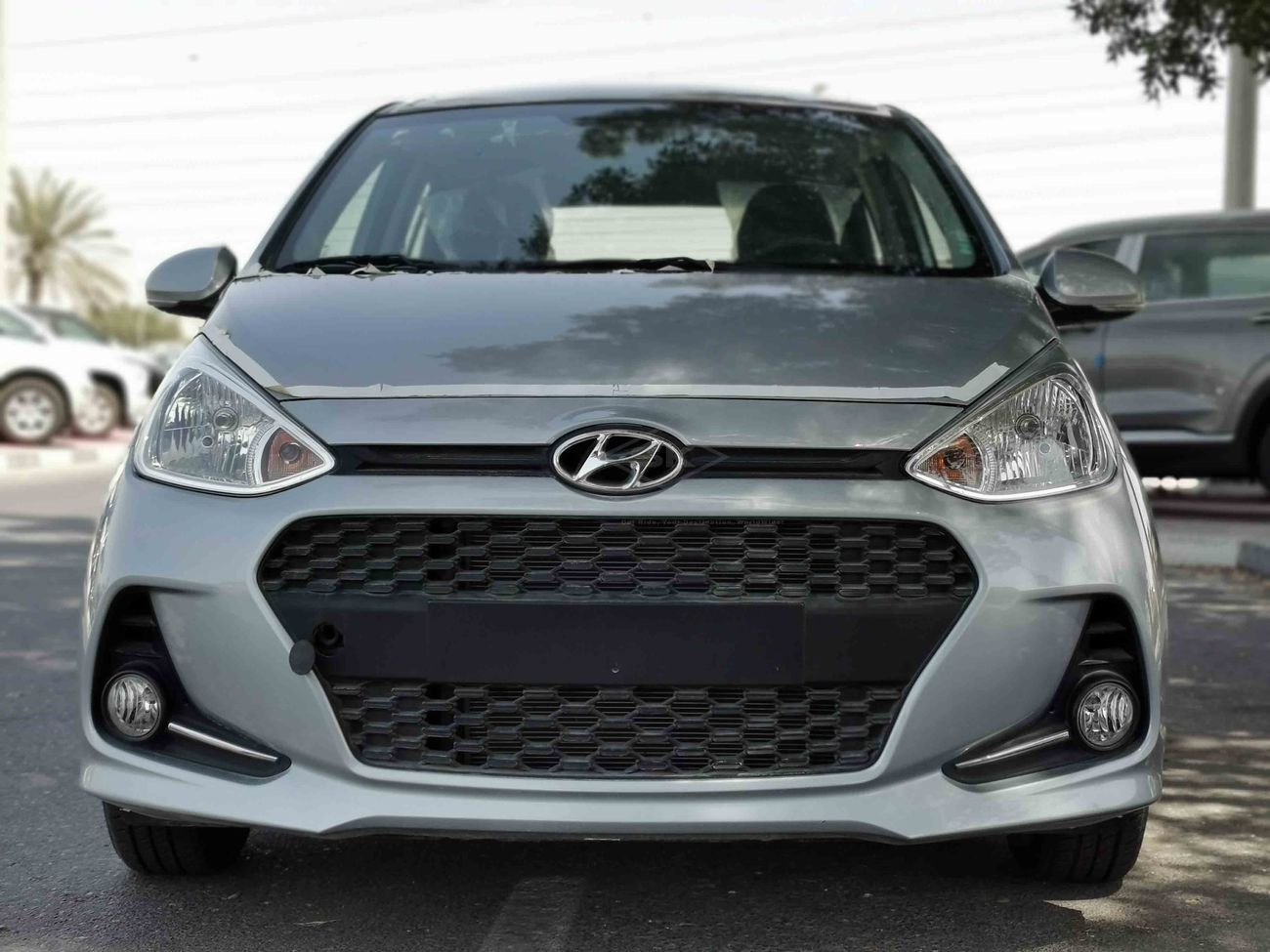 Hyundai Grand i10 1.2L, 14" Tyre, Air Conditioner, Fabric Seats, Fog Lights, Xenon Headlights (CODE # HGI04)
