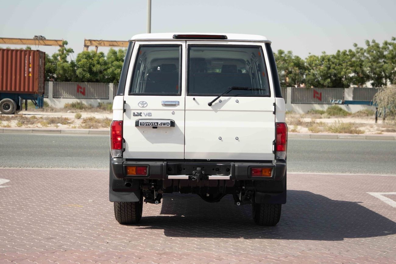 تويوتا لاند كروزر LC76 Hardtop LX 4.0L - Manual - White Inside Bluish Grey | Export Only