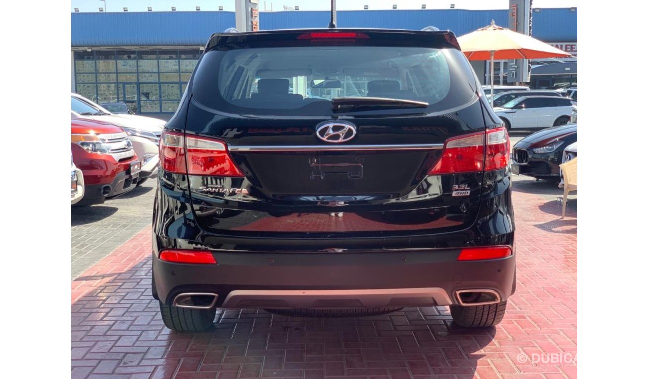 Hyundai Santa Fe GCC SPECS UNDER WARRANTY