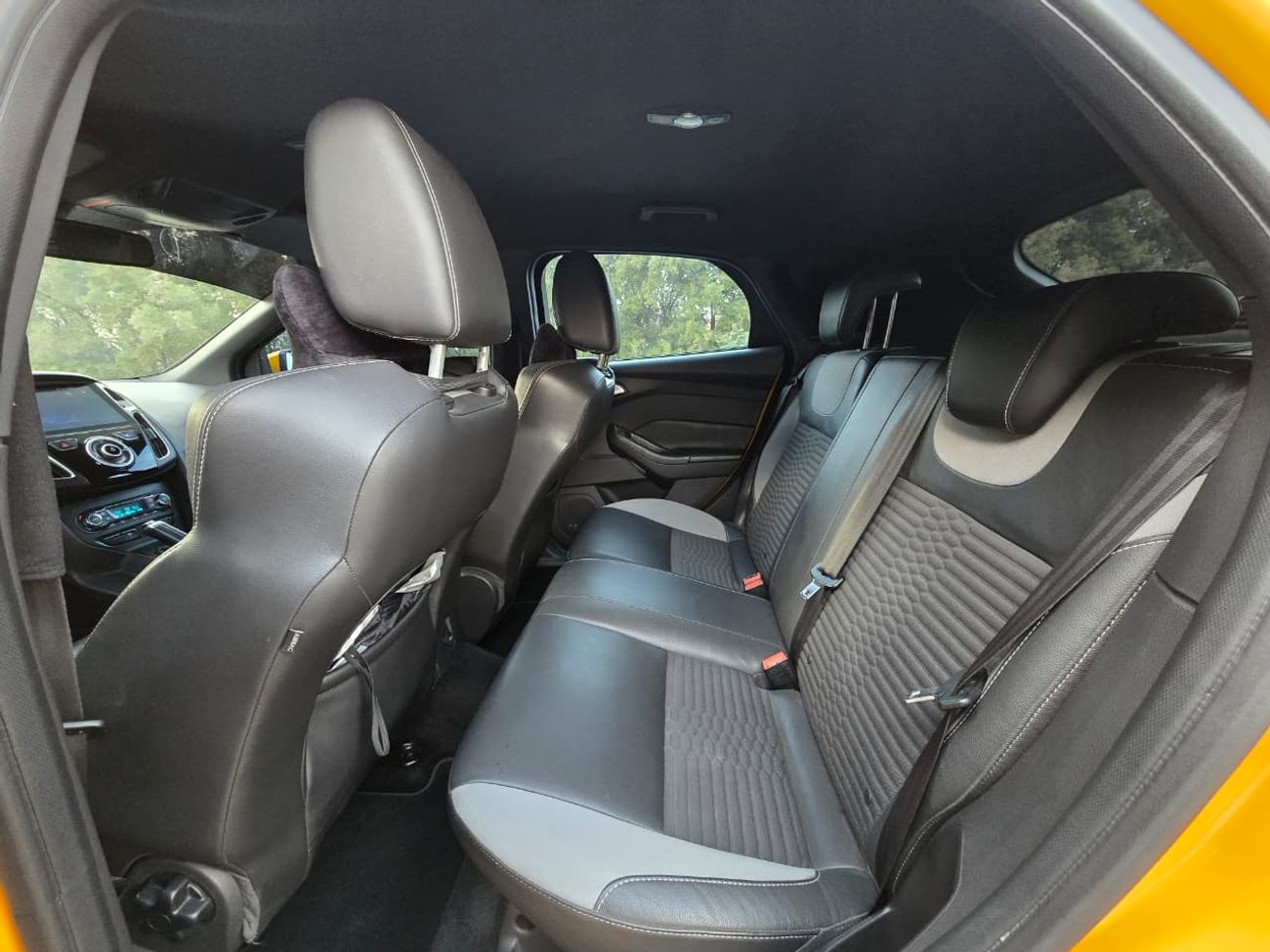 Ford Focus ST 2.0L FORD FOCUS ST 2014 GCC MANUAL // FULL OPITION // PERFECT CONDITION