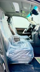 تويوتا لاند كروزر 2017 LHD VXR V8 Full Option Very Clean And Perfect Condition