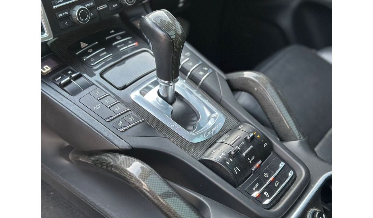 Porsche Cayenne Turbo 4.8L (500 HP) Turbo 4.8L V8 (500 HP) | 2011 | GCC Specs | First Owner | Low Mileage | Perfect