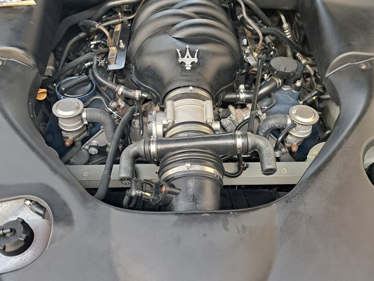 مازيراتي جران توريزمو 4.2 V8