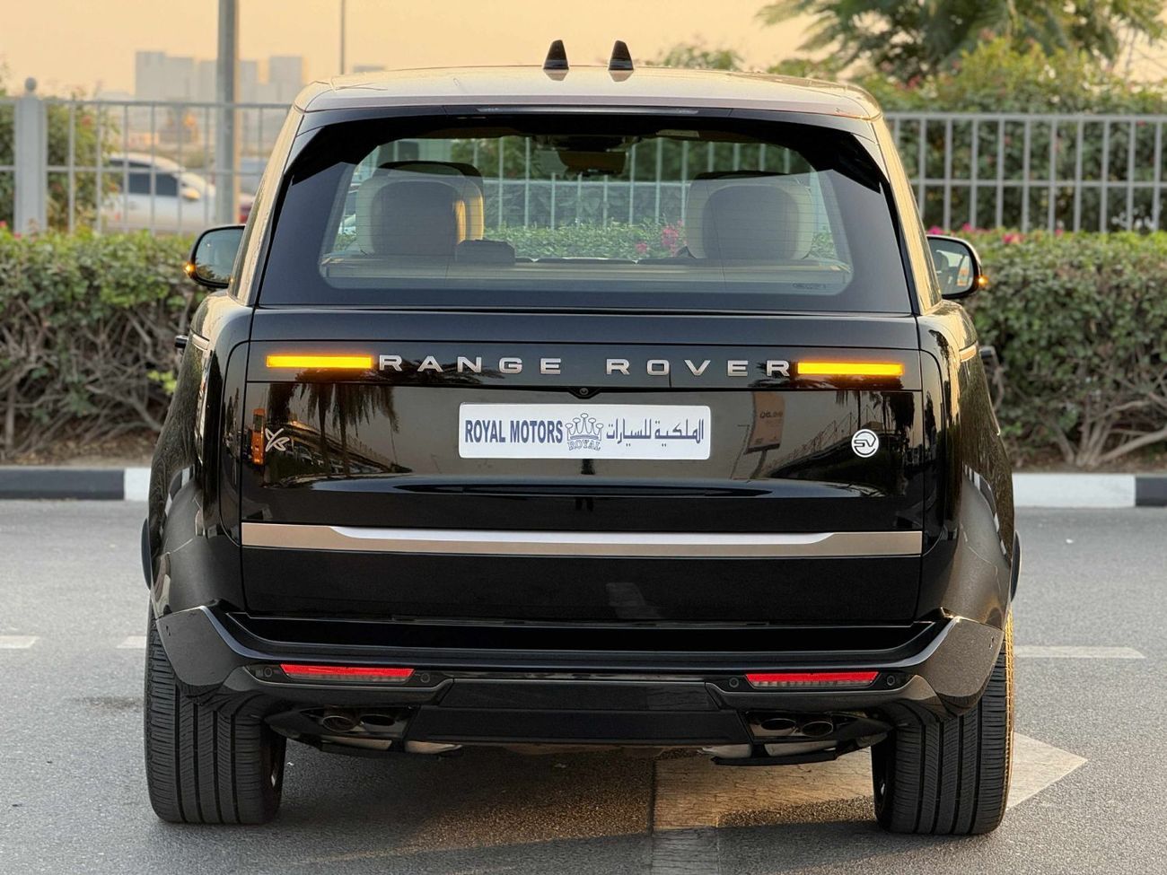 Land Rover Range Rover LWB SV P615 4.4L **2025**GCC SPEC UNDER WARRANTY