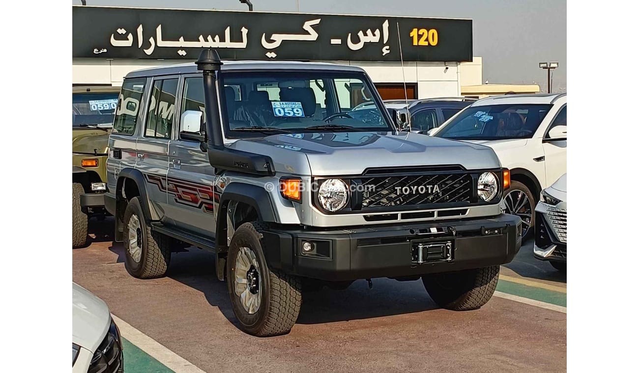 Toyota Land Cruiser 70 4.5L,V8,VDJ76,5DOOR,DIFF LOCK,WINCH,LEATHER SEATS,COOLER BOX,16'' AW,MT,NEW SHAPE,2024 ( FOR EXPORT)