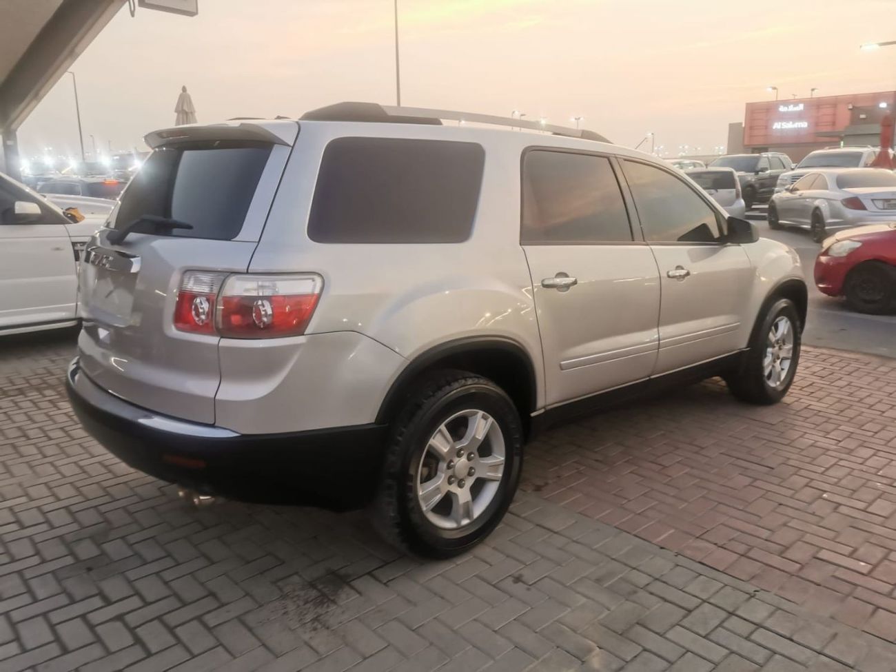GMC Acadia In excellent condition and requires no expenses