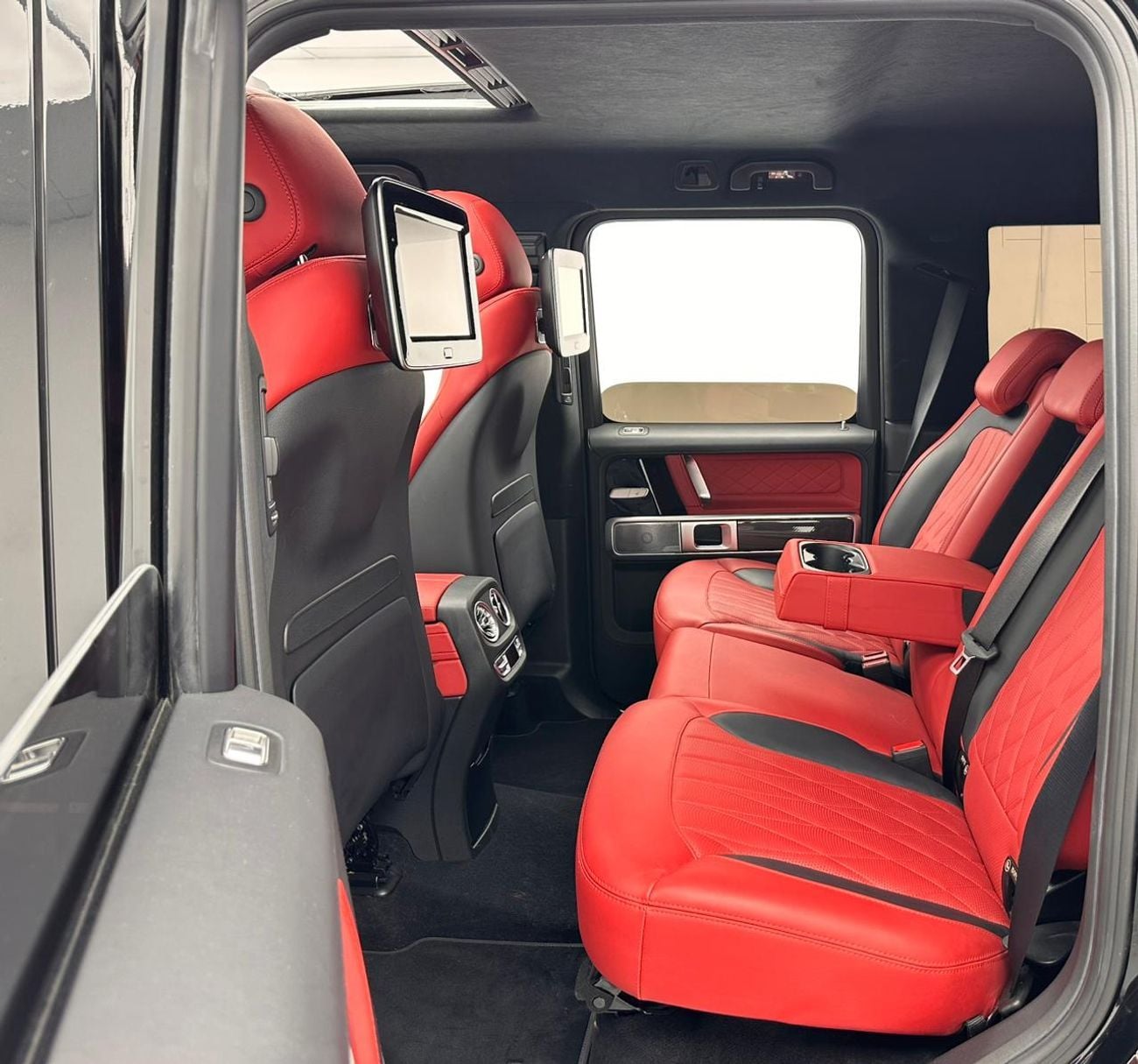 Mercedes Benz G63 AMG 2022 Mercedes-Benz G63 AMG, June 2027 Mercedes EMC Warranty + Service Contract, FSH, GCC