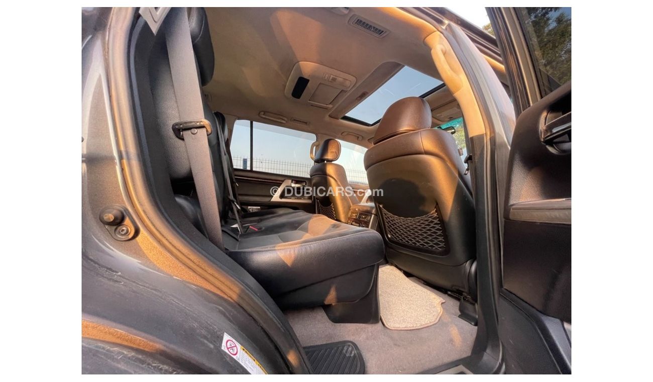 Toyota Land Cruiser Toyota Sahara Landcruiser Diesel engine model 2012 grey color full option top of the range car very