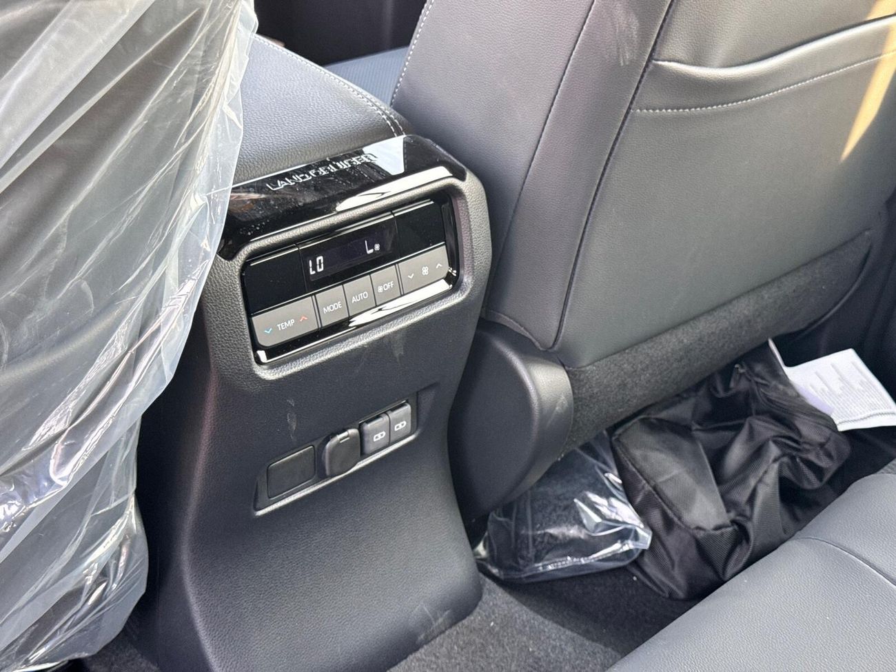 تويوتا برادو TXL 2.7L PETROL AT EUROPEAN SPECS BRAND NEW 0KM