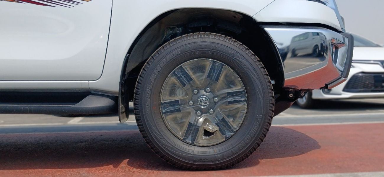 تويوتا هيلوكس Hilux 2.7L Petrol AT 4x4 2026YM
