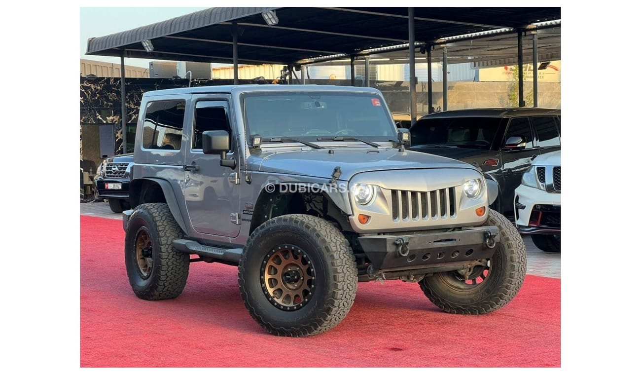 جيب رانجلر جيب رانجلر سبورت موديل : 2013 الممشي : 135,000 كم السعر : 49.000 درهم  قير عادي V6/3.6L  مواصفات خلي