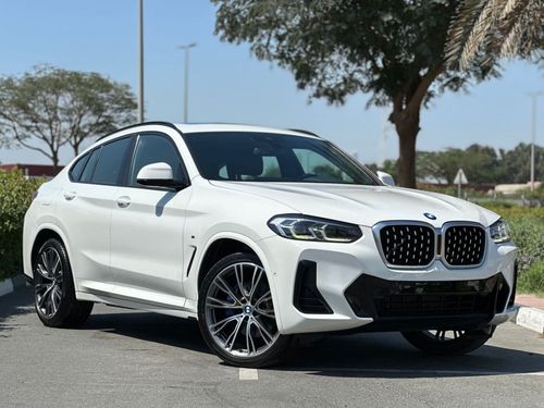 BMW X4 xDrive 30i Exclusive 3.0L Under BMW Warranty / BMW X4 M Package / 2022 / One Owner / GCC / 3,210 AED