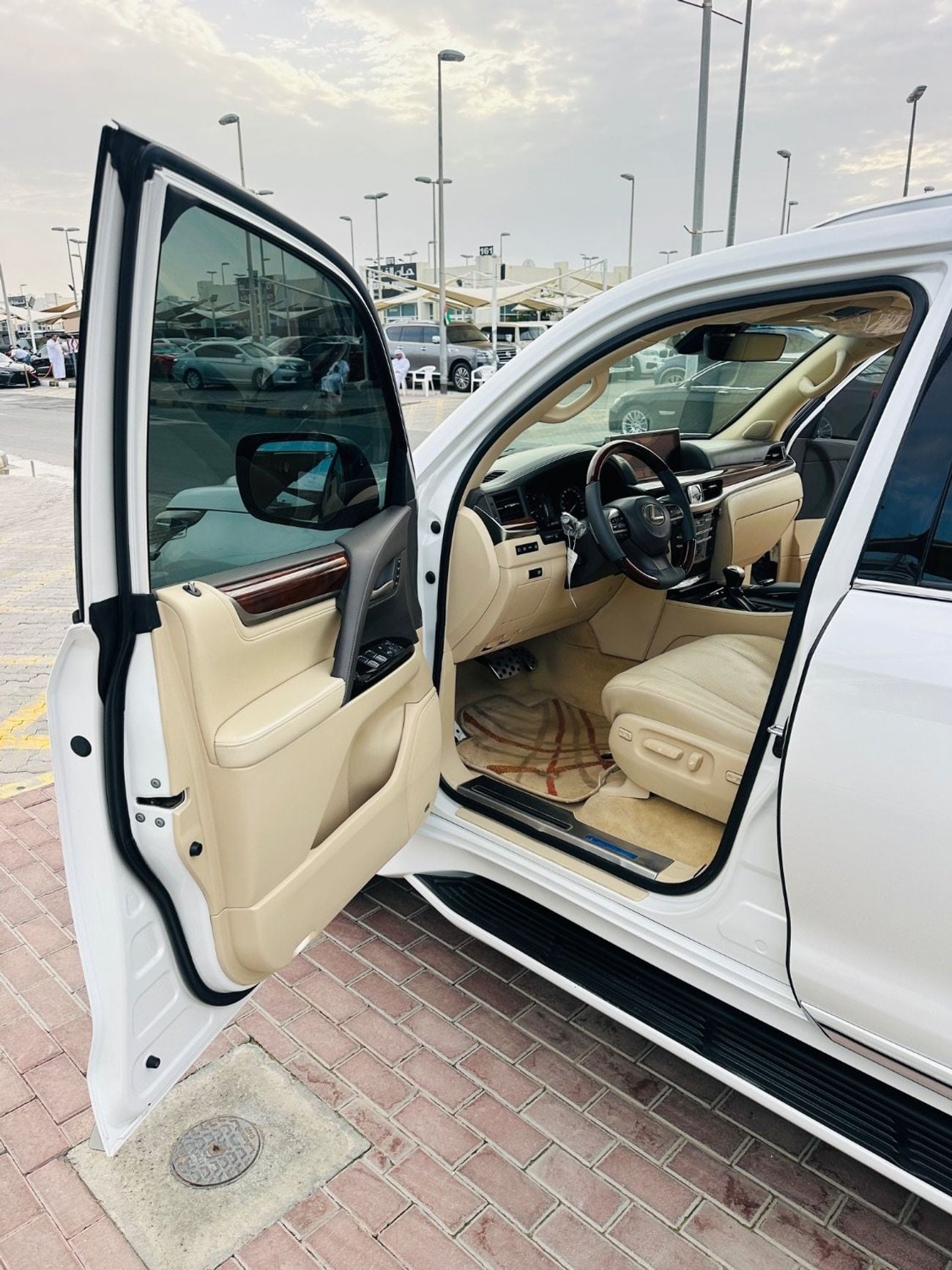 لكزس LX 570