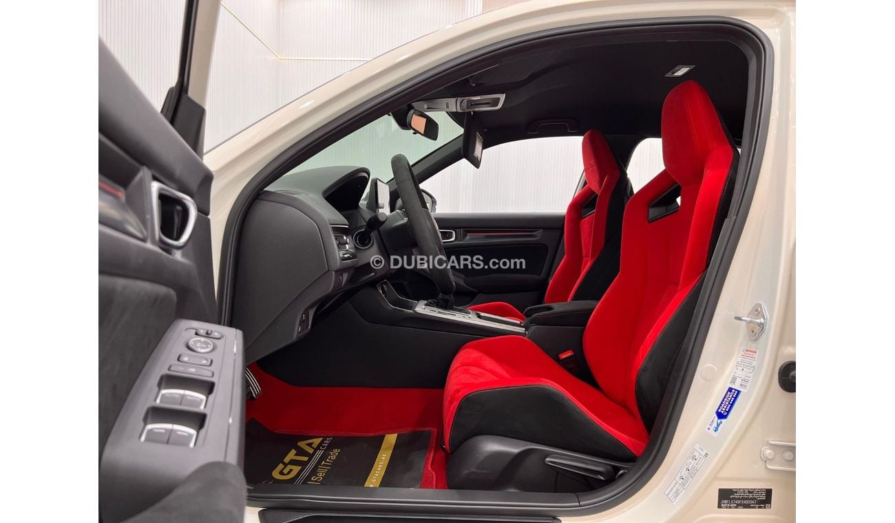 هوندا سيفيك 2023 Honda Civic Type R, Full Service History, 2028 Al futtaim Warranty