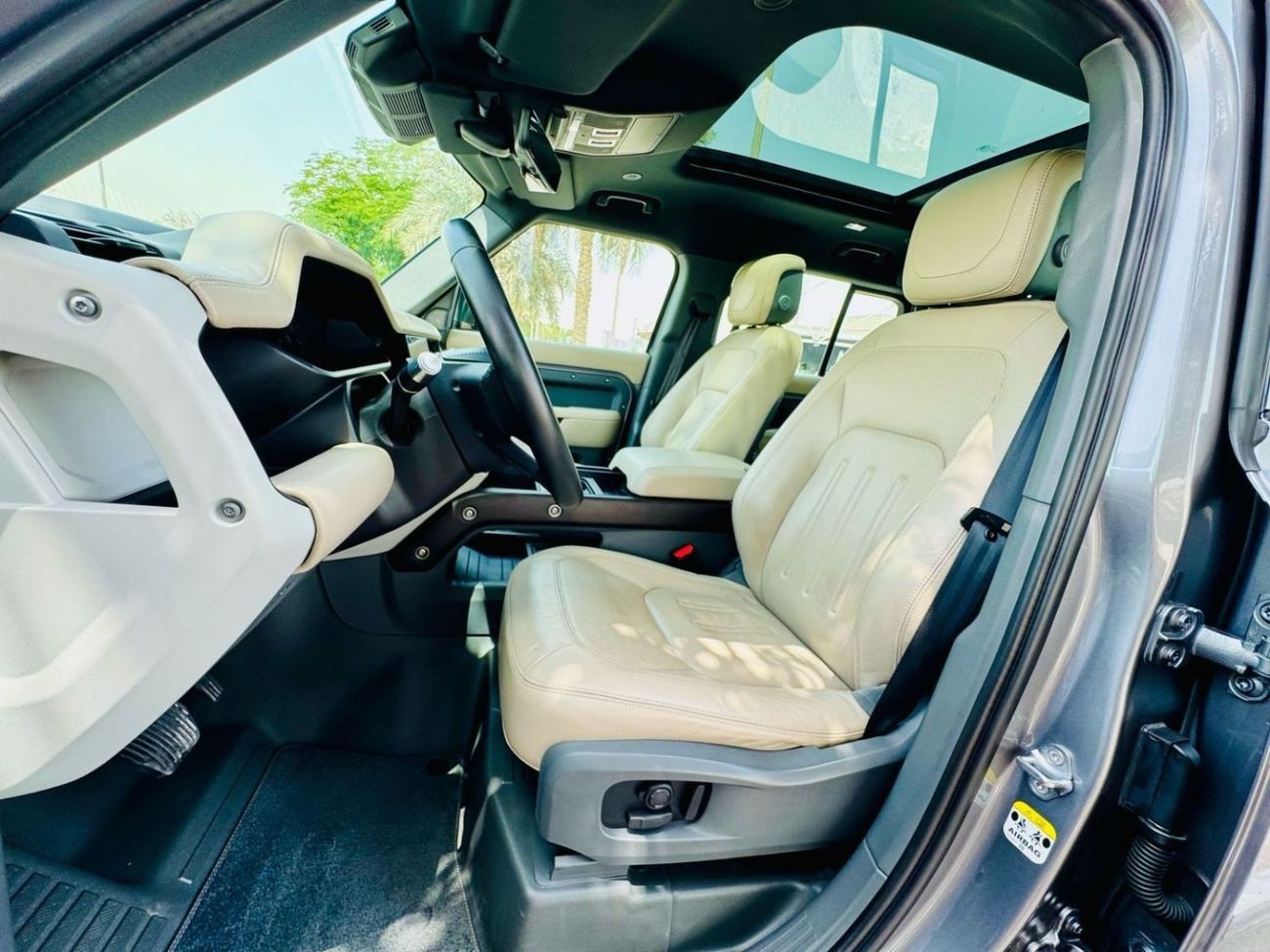 Land Rover Defender P400 110 HSE 3.0L (5 Seater) | LAND ROVER DEFENDER | P400 110 HSE  3.0L | GCC SPECS | YEAR 2021 |