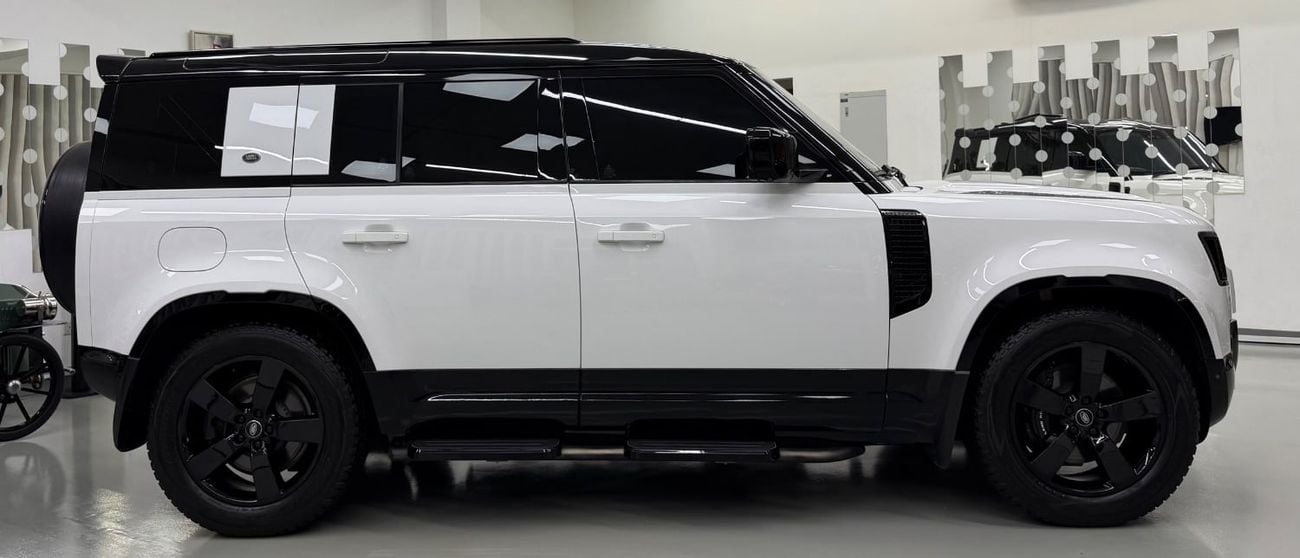 Land Rover Defender P400 110 HSE 3.0L (5 Seater)