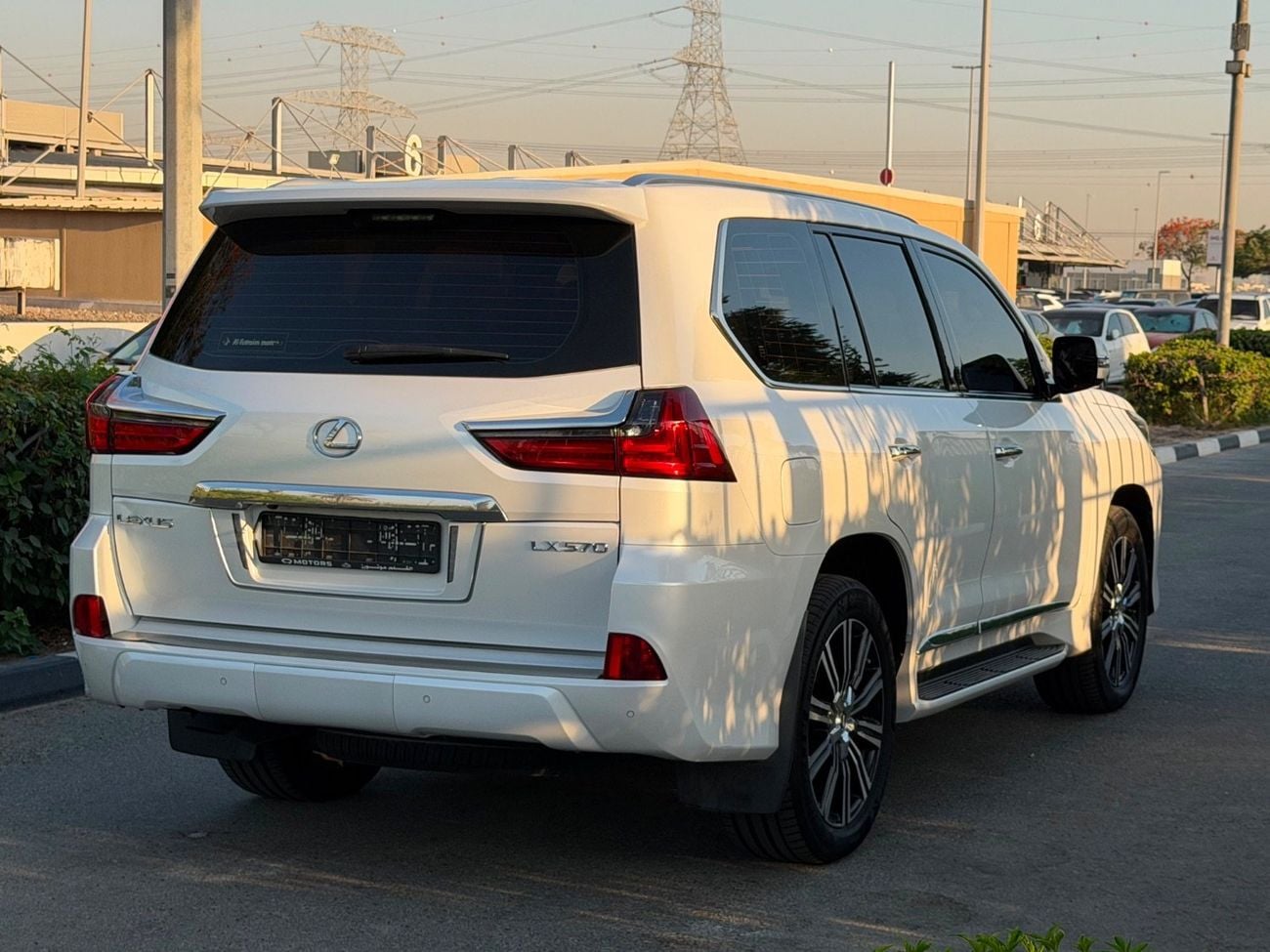 Lexus LX570 SIGNATURE PLATINUM