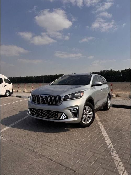 كيا سورينتو Base 3.3L FWD