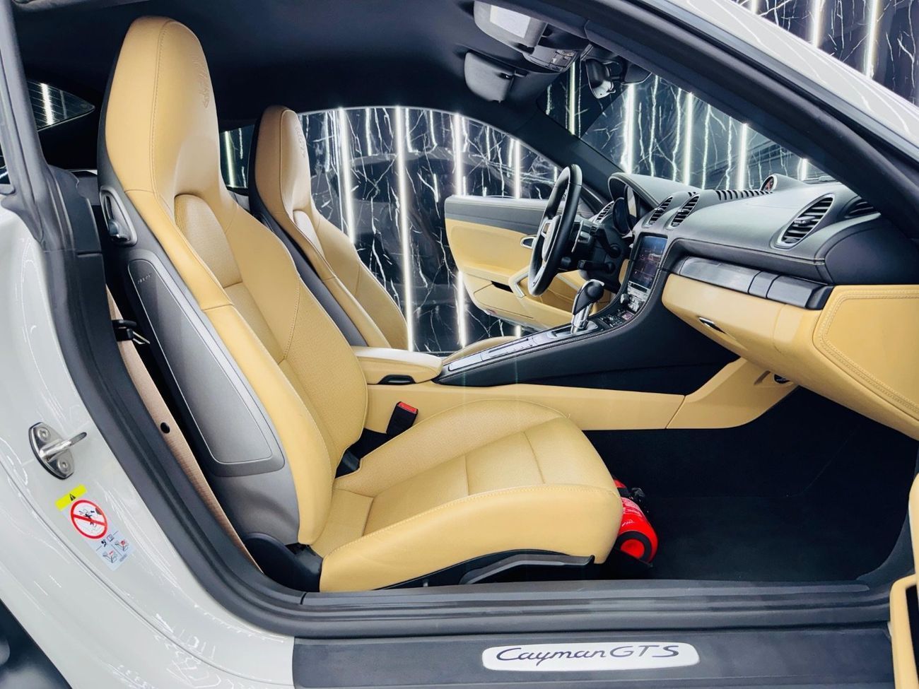 Porsche 718 Cayman GTS 4.0L A/T