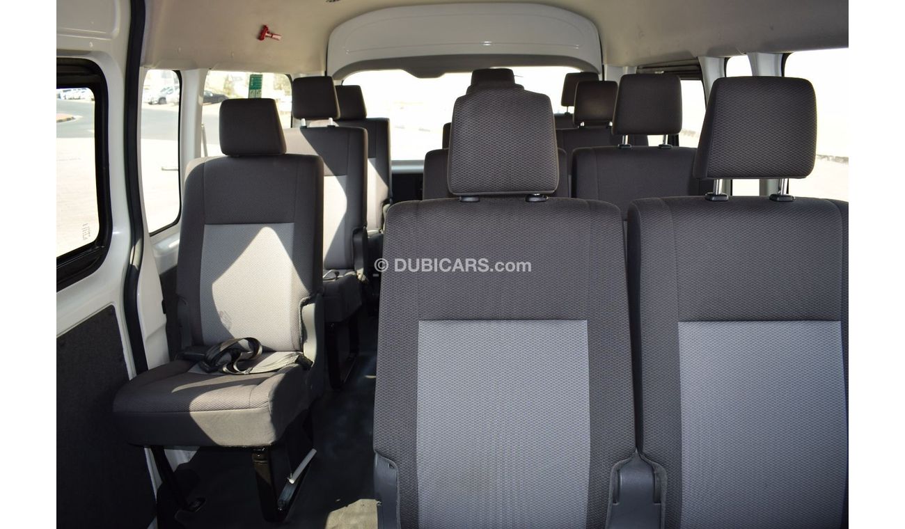 Toyota Hiace GLS - High Roof Toyota Hiace Highroof Bus 6 cylinder, Model:2019. Only done 62000 km