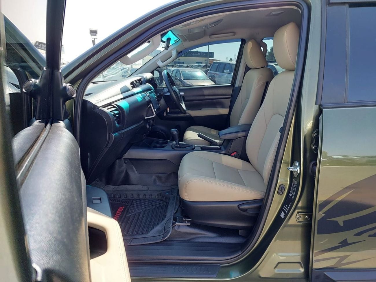 Toyota Hilux (RAMADAN OFFER) TOYOTA HILUX PICKUP RHD 2023 MODEL 2.8 L DIESEL AUTOMATIC(PM91809)