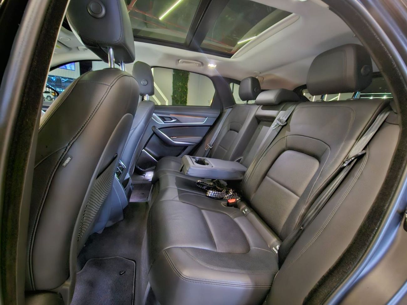 Jaguar F Pace 2022 Jaguar F-Pace R-Dynamic SE P250/10,000KM Only /Perfect Condition/No Paint