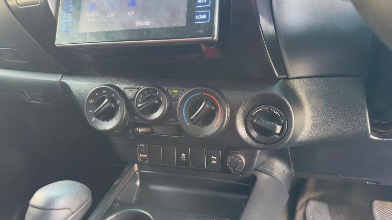 Toyota Hilux OFF-ROAD MODIFIED | CAMPING AWNING TENT | 2800CC DIESEL | AUOMATIC